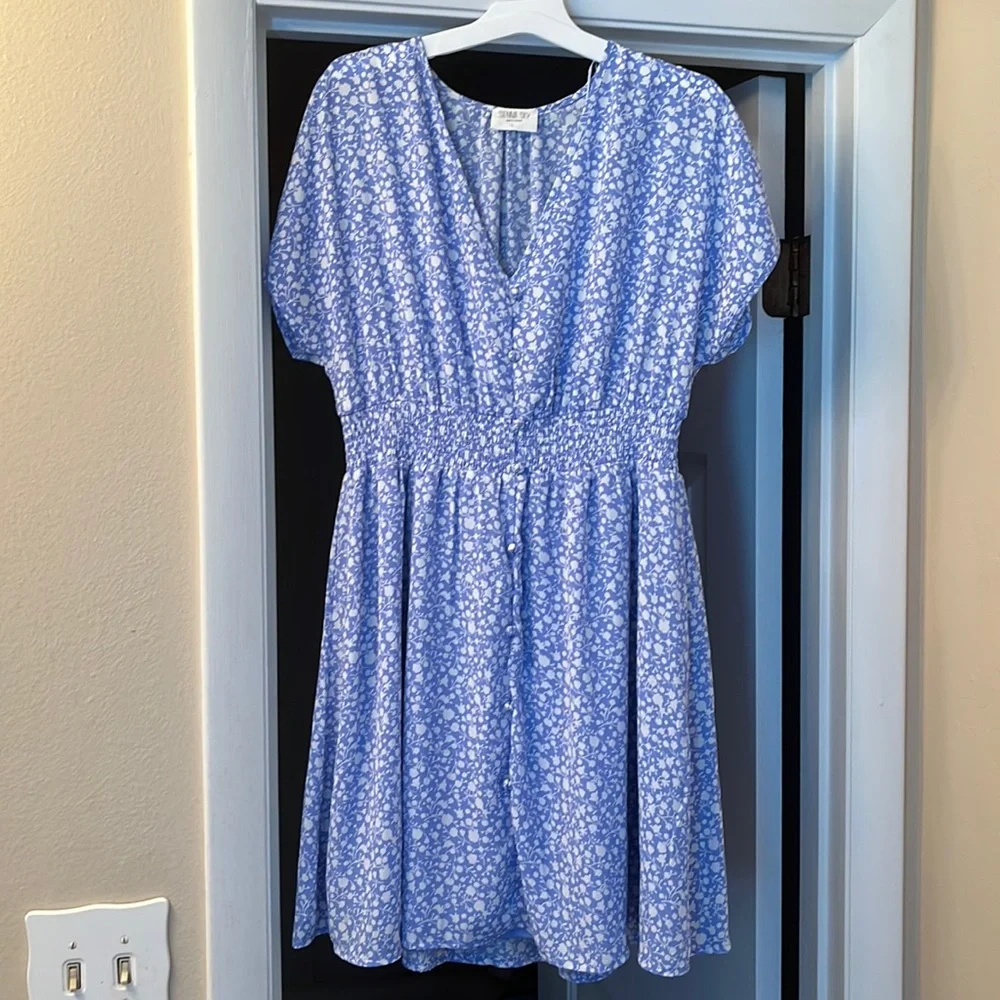 Dress - Picture 1 of 6